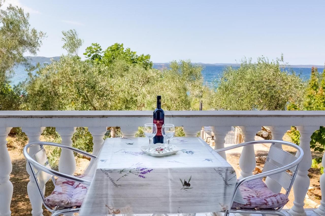 Family Friendly Seaside Apartments Kozino, Zadar - 5756 Petrčane Dış mekan fotoğraf