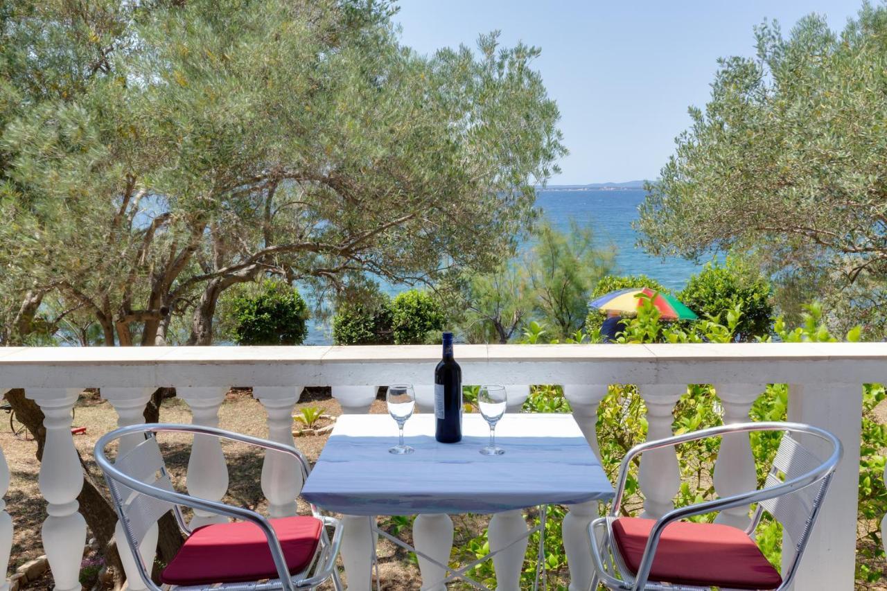 Family Friendly Seaside Apartments Kozino, Zadar - 5756 Petrčane Dış mekan fotoğraf